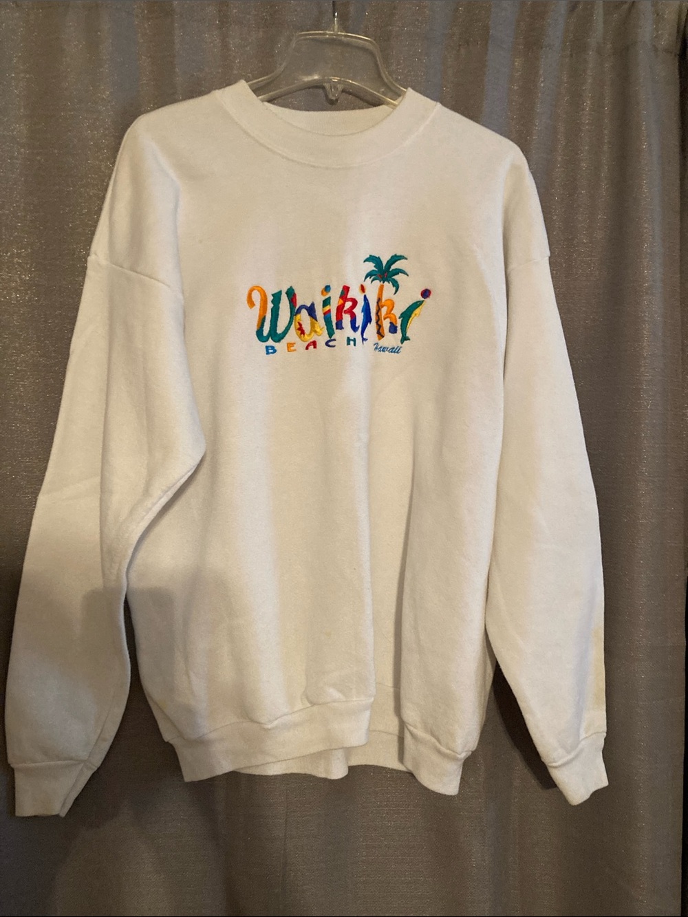 Lee White Crewneck Sweatshirt with Multicolor Waikiki embroidery XL